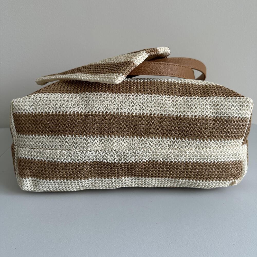 Hadley Wren Mira Tote Bag Beige Stripe Colorway Zipper Top & Bonus Wristlet NEW - Picture 5 of 12